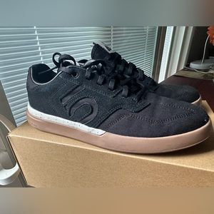 Adidas women shoes size 8